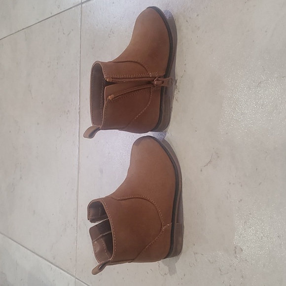 Lot of 4 Cat & Jack girl's boots size 6 - Picture 4 of 10